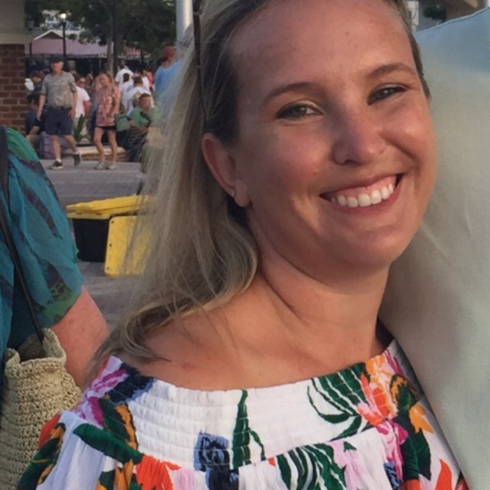 Meet your Posher, Casey